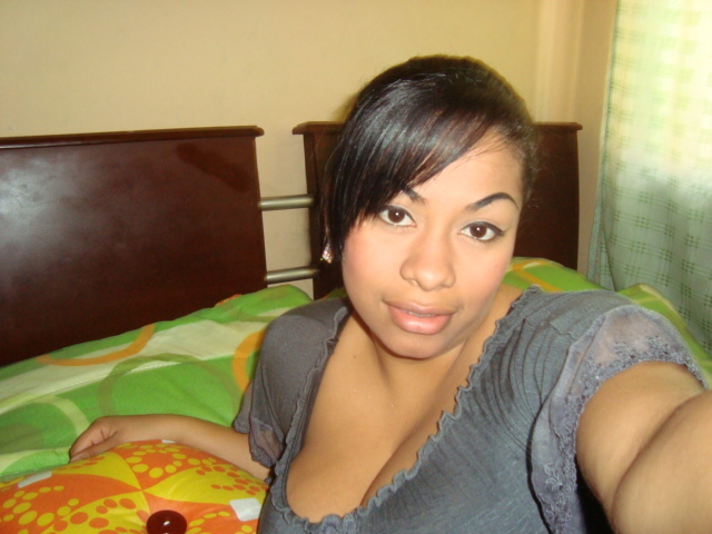 Date this lovely Colombia girl Karari24 from Cali CO9069