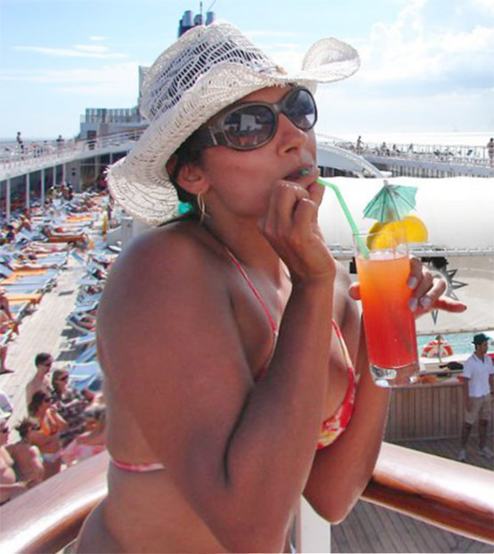 Date this athletic Brazil girl Melissa from Sao Paulo BR9380