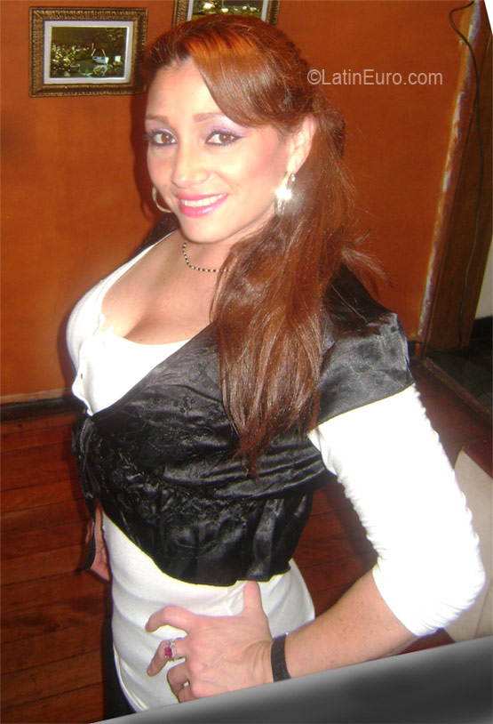 Date this good-looking Colombia girl Liliana from Manizales CO9083