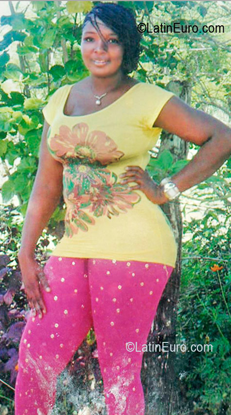 Date this cute Jamaica girl Tashi from St Mary JM902