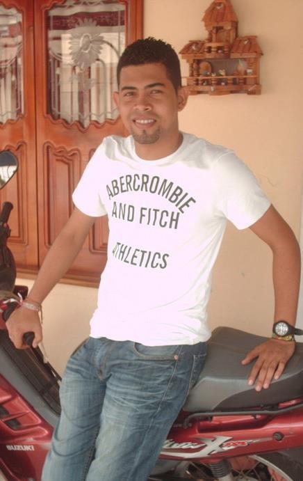 Date this pretty Colombia man Orlando from Santa Marta CO9121