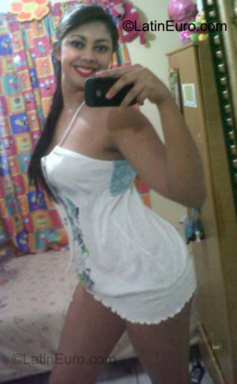 Date this good-looking Honduras girl Valery from Francisco Morazan HN545