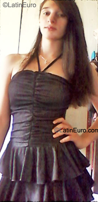Date this happy Brazil girl Bruna from Matao BR6322