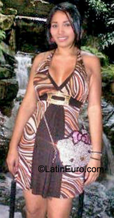 Date this delightful Colombia girl Hada from Cali CO9306