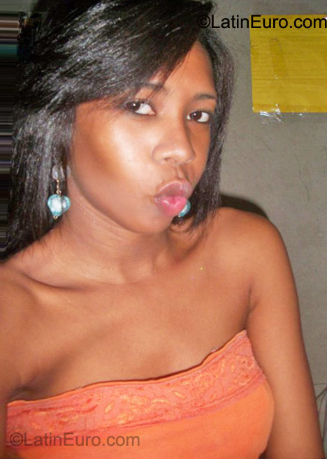 Date this funny Colombia girl Sofia from Cartagena CO9779
