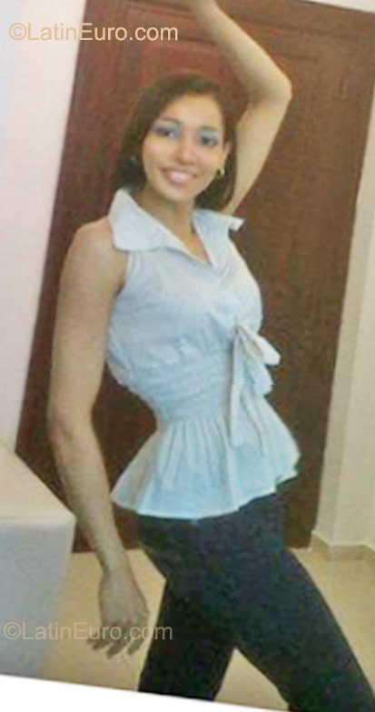 Date this sultry Dominican Republic girl Mar from Santiago DO10365