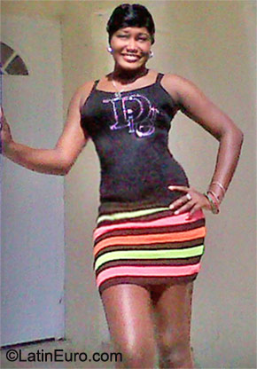 Date this sultry Jamaica girl Blackapple from kingston JM431