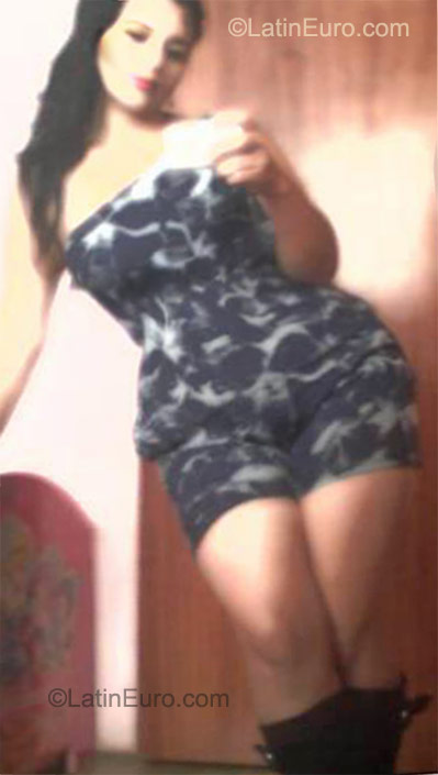 Date this hard body Costa Rica girl Katalina from San Jose CR178