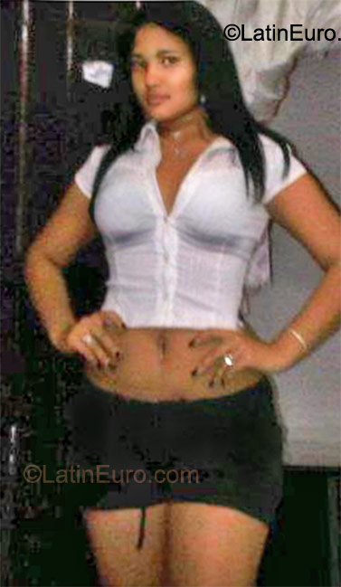 Date this hot Dominican Republic girl Lis from Santo Domingo DO10428