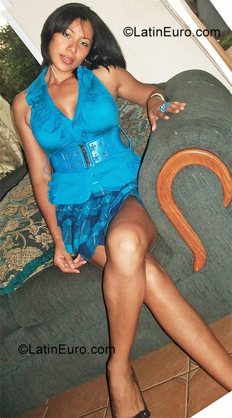Date this sensual Panama girl Marielena from David PA254