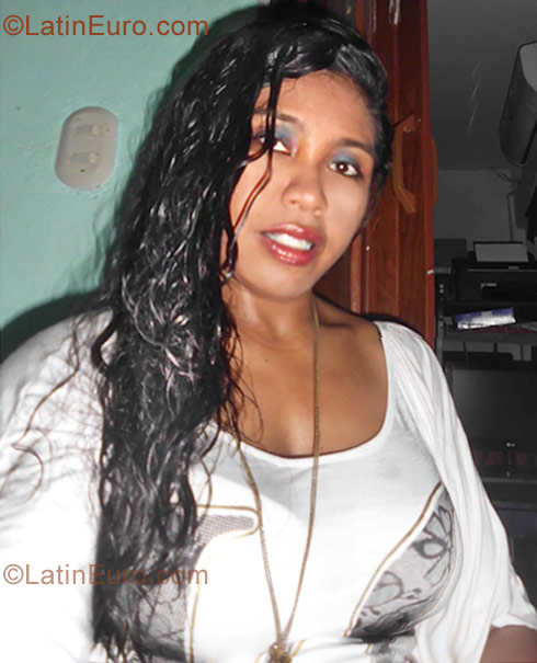 Date this sultry Colombia girl Ana from Cartagena CO9523