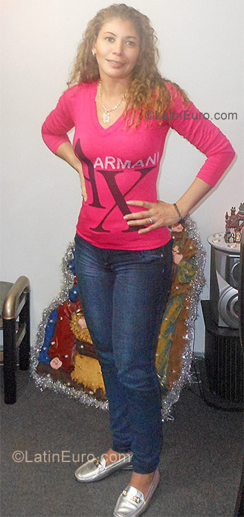 Date this tall Colombia girl Marlen from Bogota CO9525