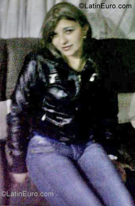 Date this funny Colombia girl Bernate from Bogota CO9528