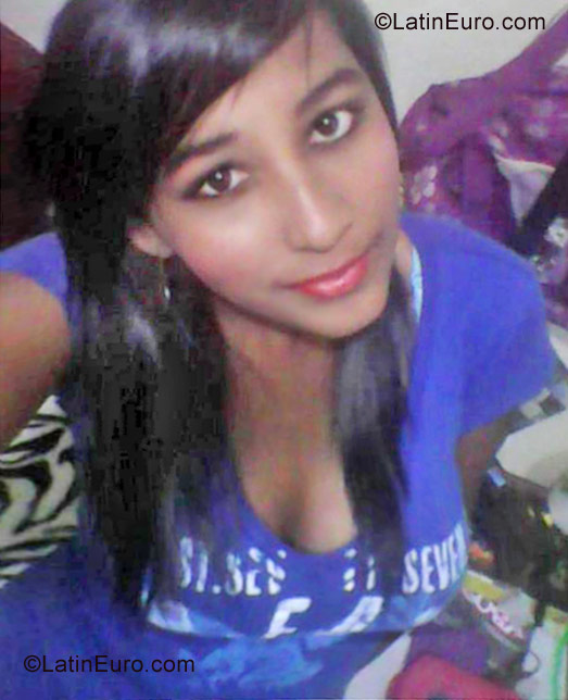 Date this sultry Colombia girl Juliana from Medellin CO12002