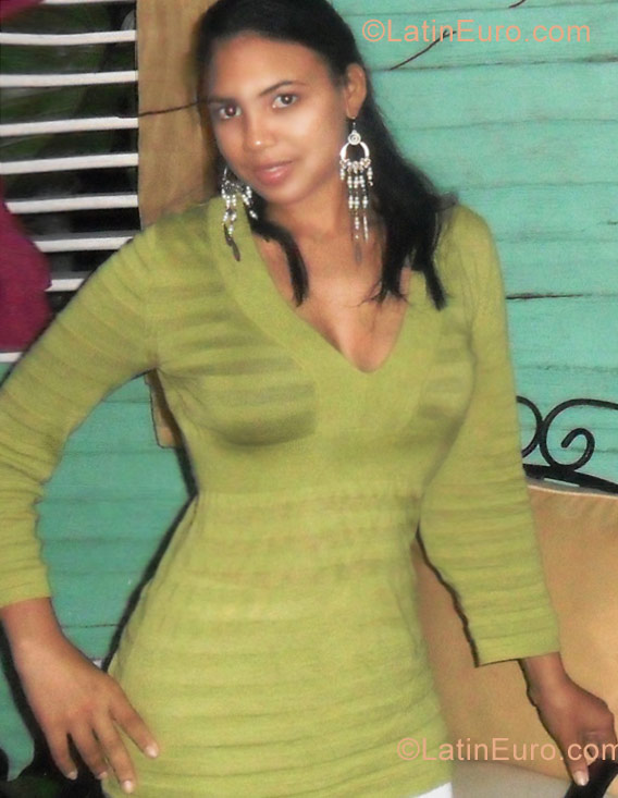 Date this charming Dominican Republic girl Rosaida from Santiago DO10510