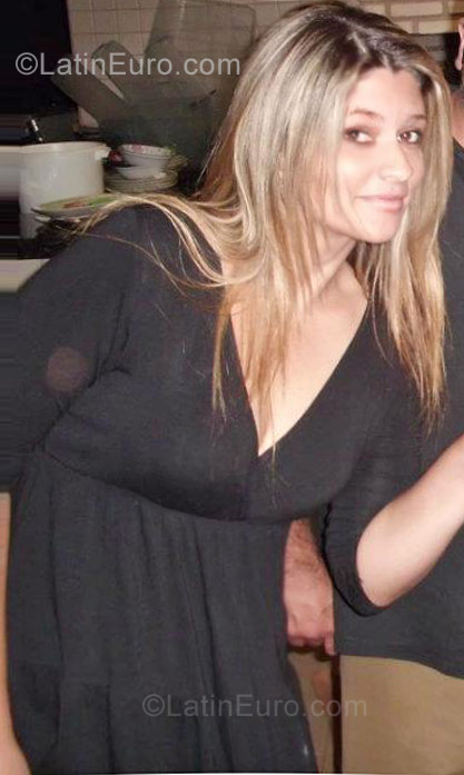 Date this young Brazil girl Armanda from Brasilia BR6398
