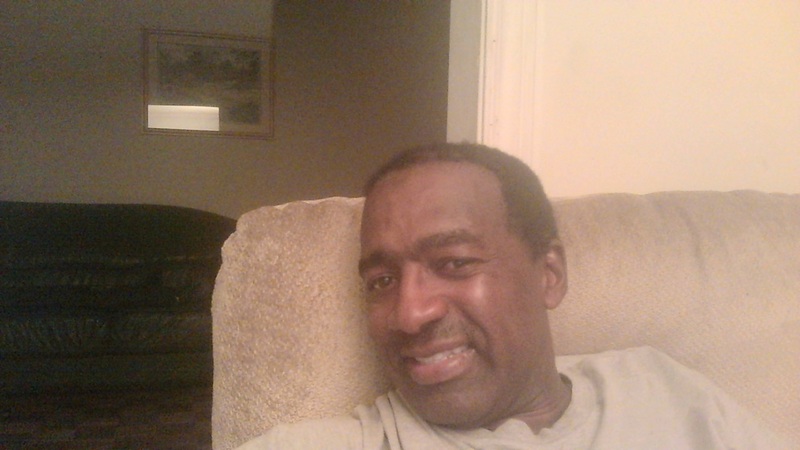 Date this young Canada man Canjam82 from Toronto CA477