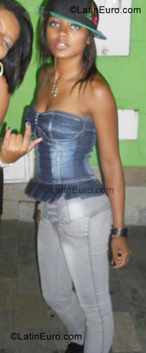 Date this stunning Brazil girl Mykaellen from Belo Hotizonte BR6439