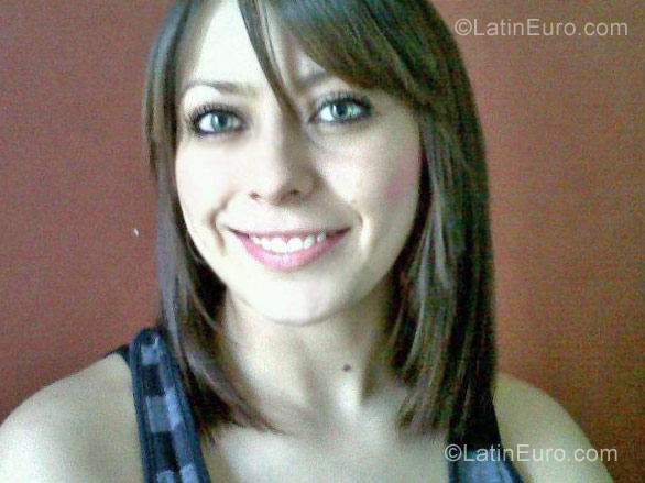 Date this voluptuous Colombia girl Vivian901 from Bogota CO9588