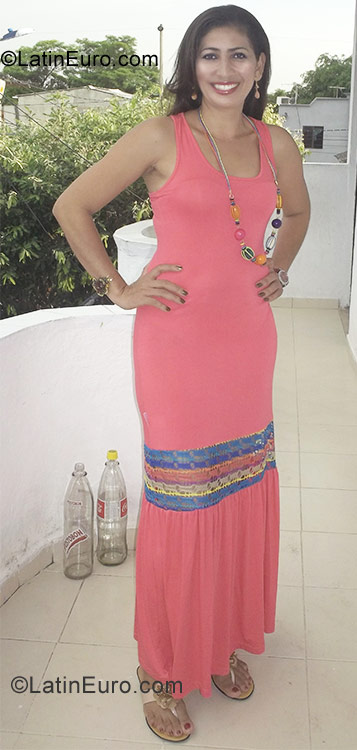 Date this hot Colombia girl Yorce from Cartagena CO9594