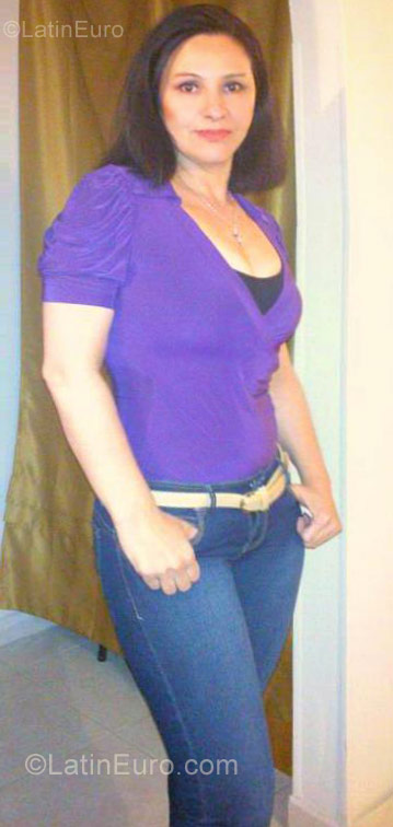 Date this fun Colombia girl Yenny from Bogota CO9622