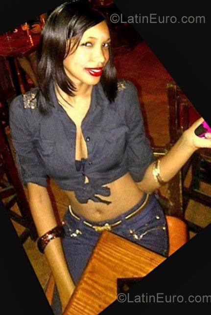 Date this cute Dominican Republic girl Flakita from Santo Domingo DO10624