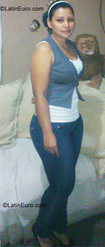 Date this hard body Honduras girl Gricelia from San Pedro Sula HN630