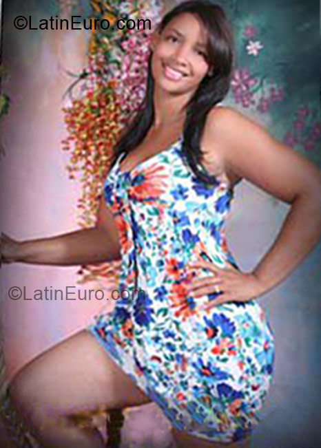 Date this funny Dominican Republic girl Karen from La Vega DO10694