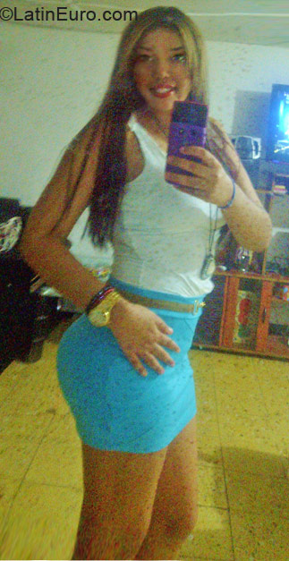 Date this happy Colombia girl Ingrid from Barranquilla CO9790