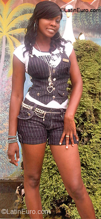 Date this passionate Jamaica girl Deli from Montego Bay JM490