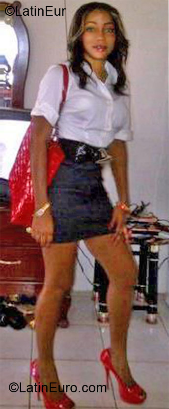 Date this charming Jamaica girl Sandy from St. Elizabeth JM492