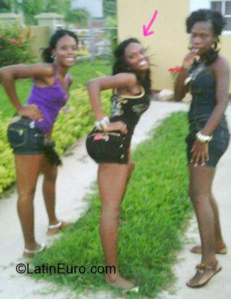 Date this gorgeous Jamaica girl Munchi from Montego Bay JM674