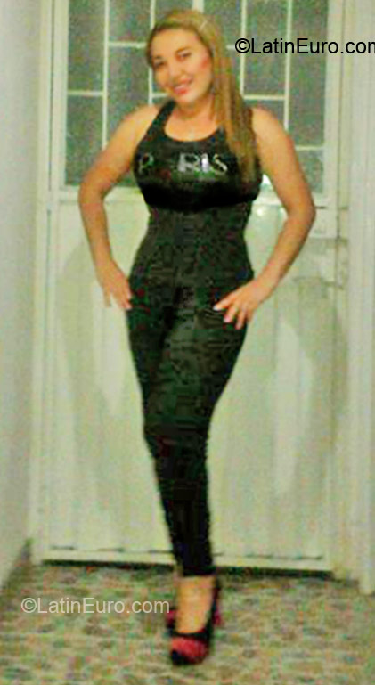 Date this funny Colombia girl Luz Adriana from Bogota CO10003