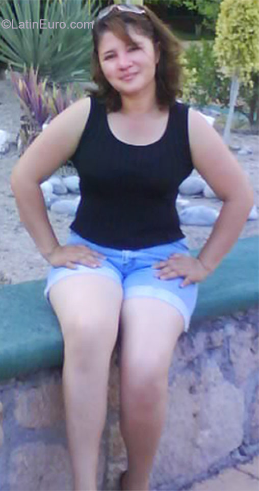 Date this sultry Mexico girl LIZ from Puebla MX689