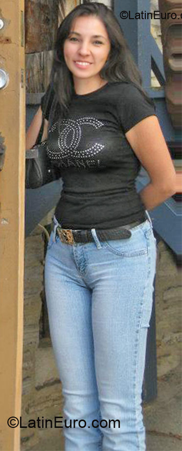 Date this attractive Mexico girl Laura from Zapopan MX694