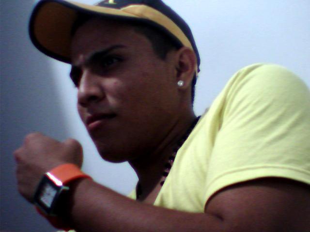 Date this tall Colombia man Beckan24 from Cali CO10185