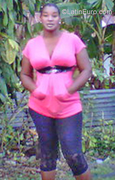 Date this foxy Jamaica girl Suzan from Kingston JM531