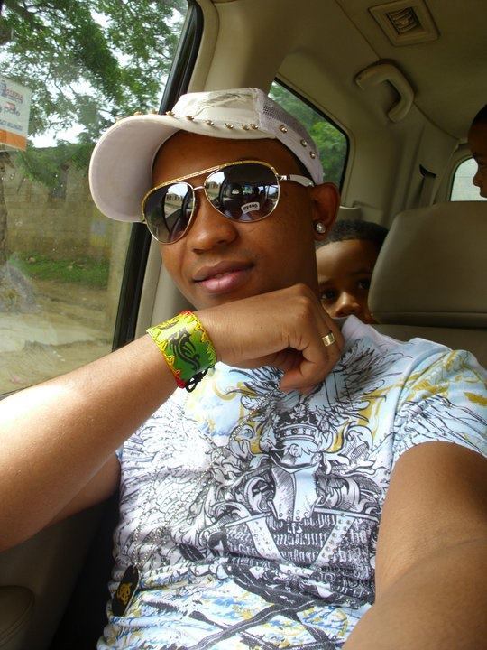Date this voluptuous Dominican Republic man CHRIS from Santiago DO11184