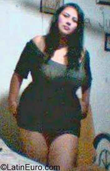 Date this beautiful Colombia girl Lali from Bogota CO10369