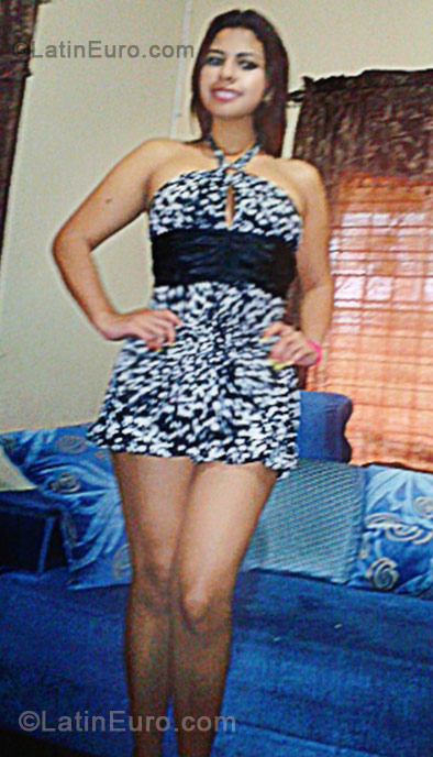 Date this tall Panama girl Nenabella05 from Panama PA296