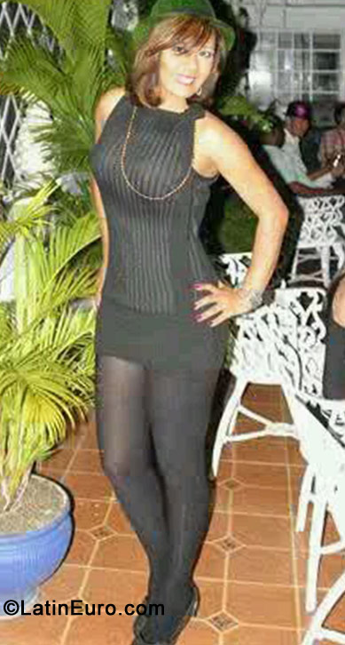 Date this stunning Dominican Republic girl CarolRD from Santo Domingo DO17622