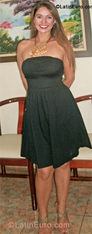 Date this pretty Brazil girl Giuliana from Porto Velho BR6713