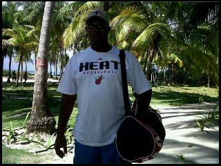Date this happy Colombia man Perkins from San Andres CO10519