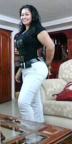 Date this young Colombia girl Diana from Bogota CO10521