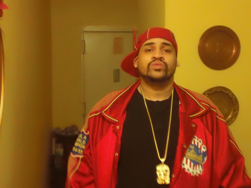 Date this happy United States man Born from New York US13092