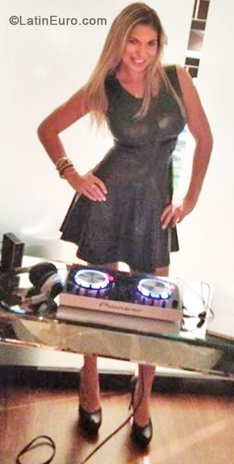 Date this exotic Mexico girl Fernanda from Mexico City MX718