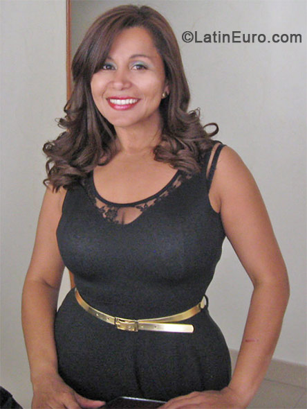 Date this hard body Colombia girl Alexandra from Bogota CO10546