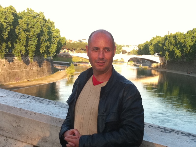 Date this funny Italy man Serio from Roma IT184