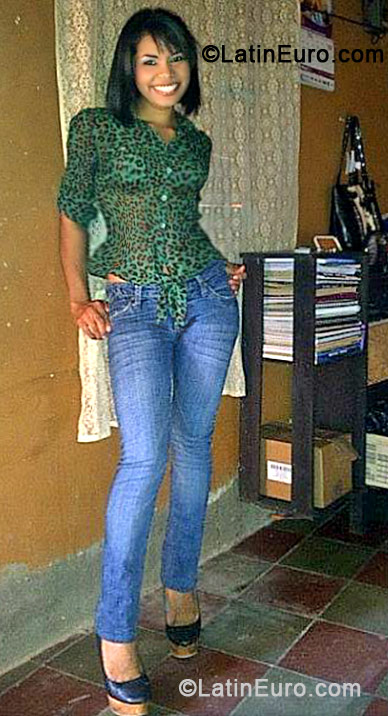 Date this beautiful Honduras girl Jessika from Tegucigalpa HN678