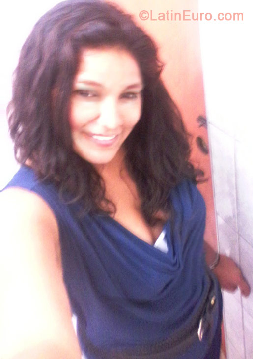 Date this pretty Peru girl Denisse from Lima PE545